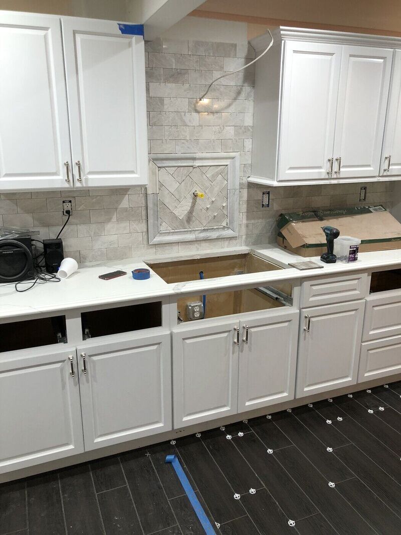 Kitchen / backsplash, White Kitchen, Marble Backsplash