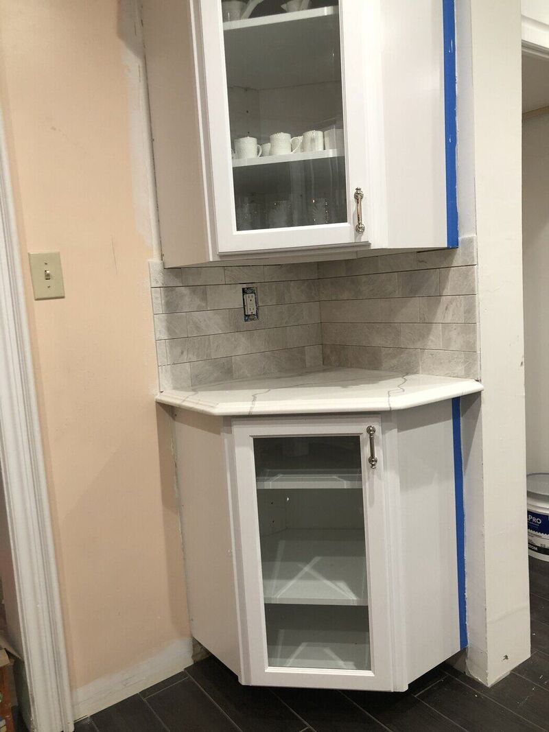 Kitchen / backsplash, White Kitchen, Marble Backsplash