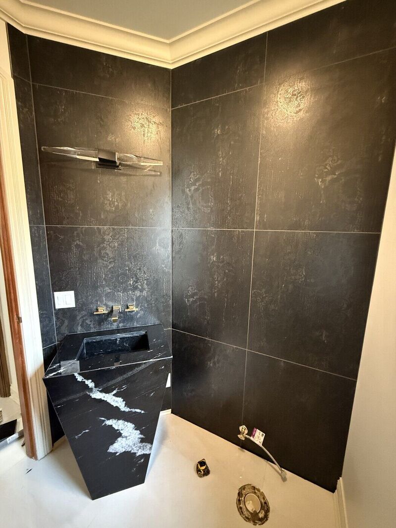 Half-Bath, Lakefront Residence