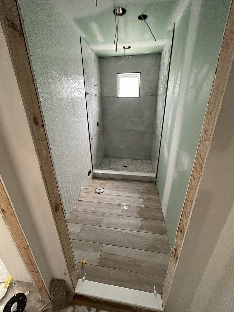 Bathroom 3, Bold-Vein Calacatta