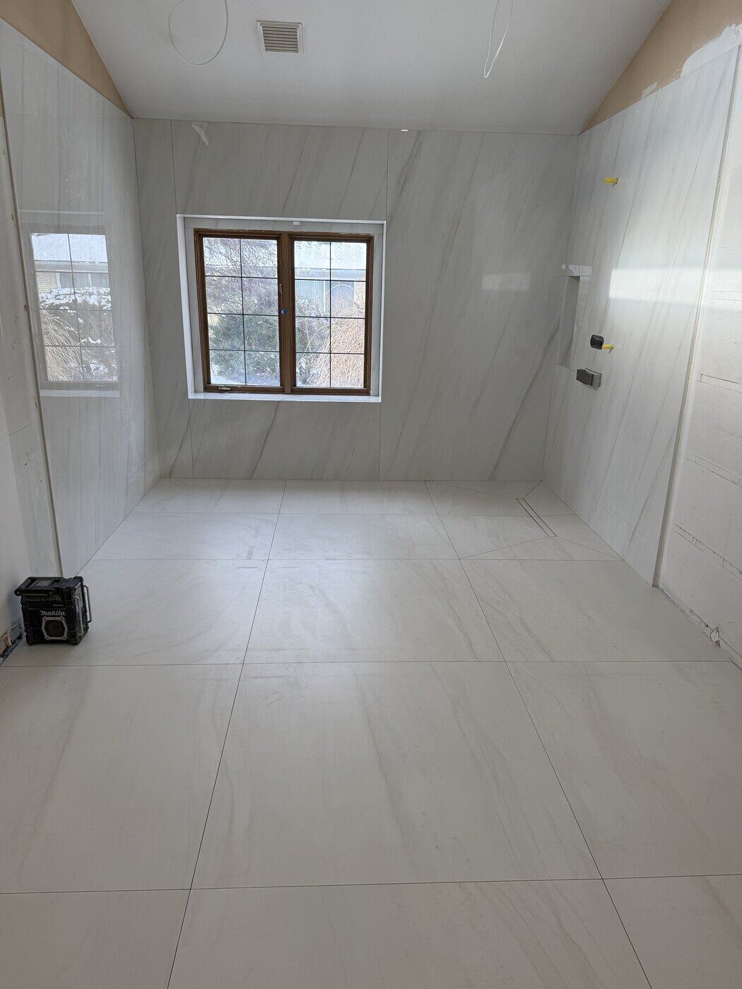 High-End Slab Bath, finished