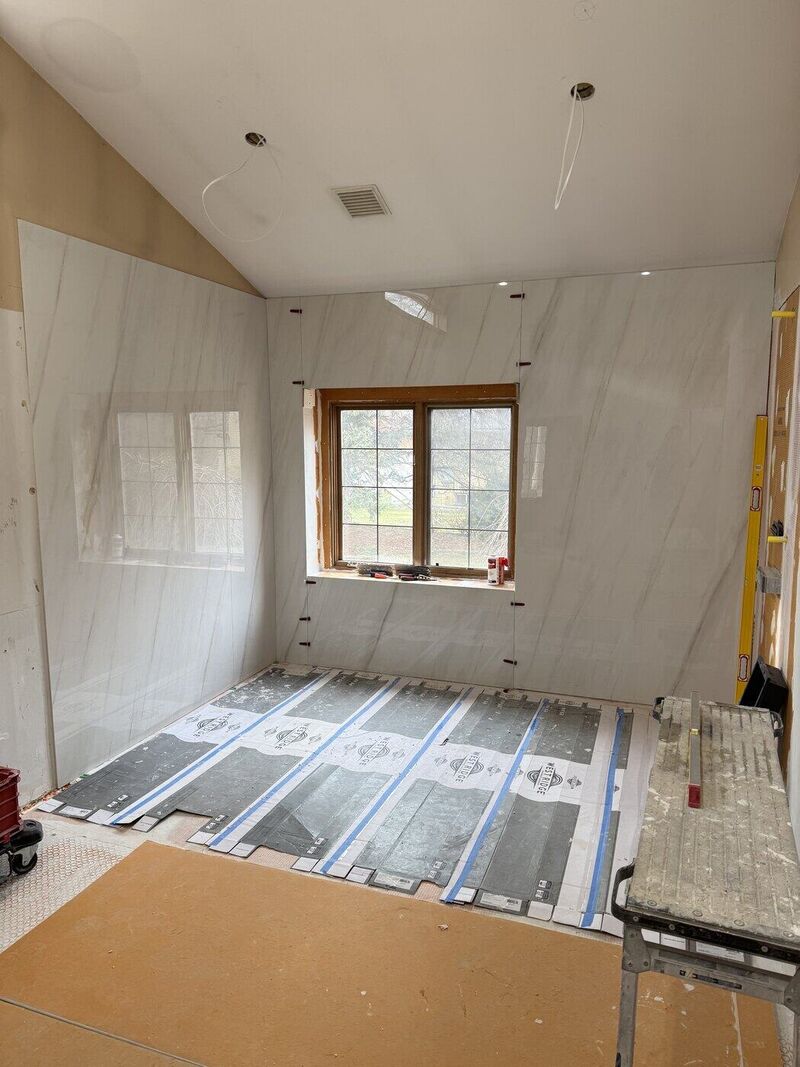 Primary bath, High-End Slab Bath