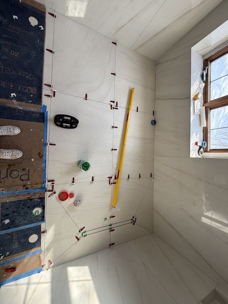 Primary bath, High-End Slab Bath