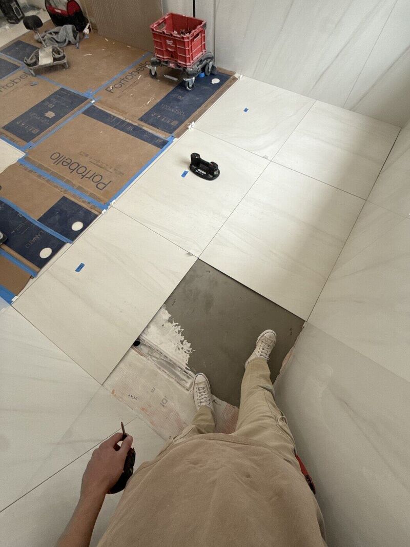Primary bath, High-End Slab Bath